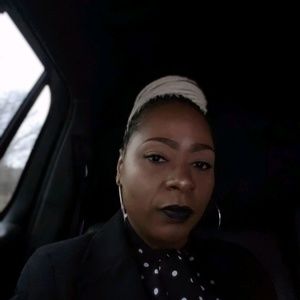 Meet your Posher, Evette